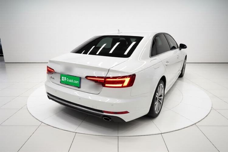 Used Audi A4L 2018 30th Anniversary Edition 40 TFSI Trendy Model Rear Right 45 Deg