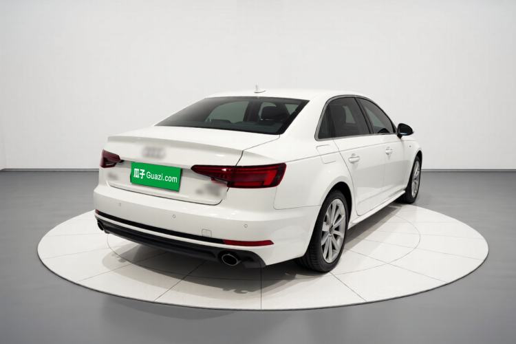 Used Audi A4L 2018 30th Anniversary Edition 40 TFSI Fashion Model Rear Right 45 Deg