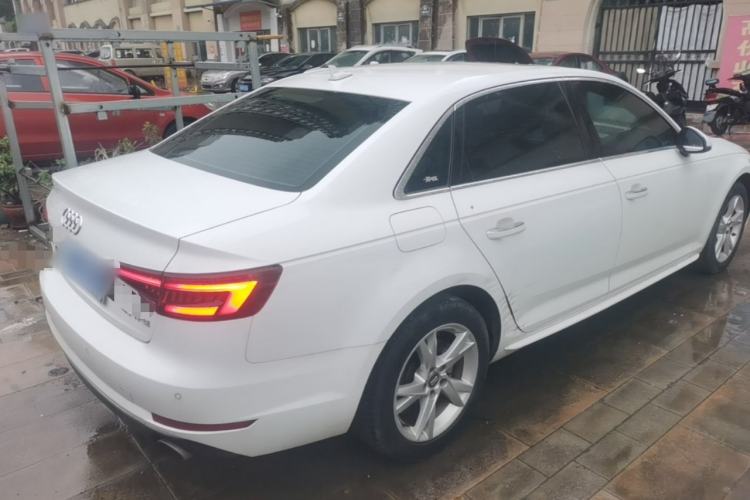 Used Audi A4L 2018 30th Anniversary Edition 40 TFSI Trendy Model Rear Right 45 Deg