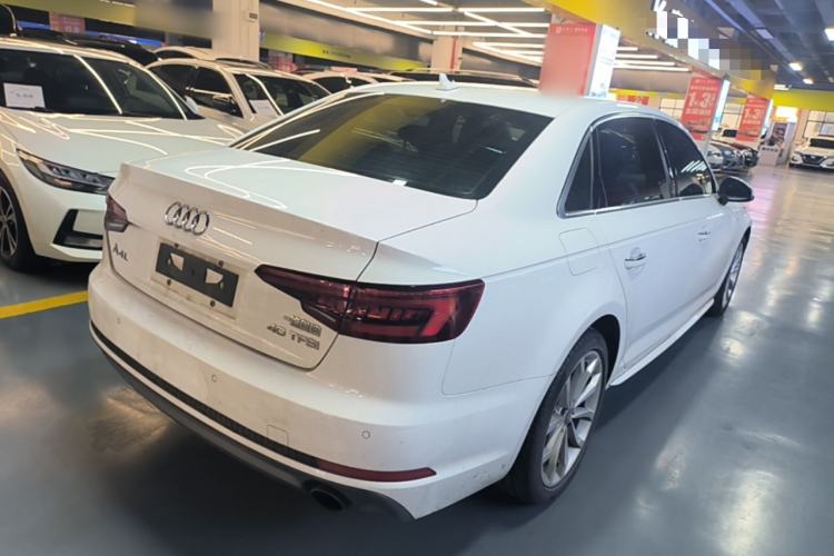 Used Audi A4L 2018 30th Anniversary Edition 40 TFSI Fashion Model Rear Right 45 Deg