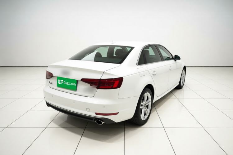 Used Audi A4L 2018 30th Anniversary Edition 40 TFSI Trendy Model Rear Right 45 Deg