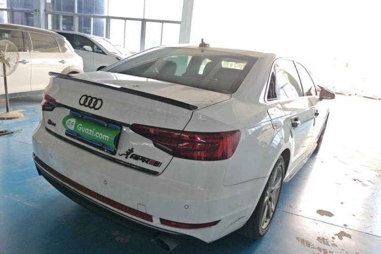 Used Audi A4L 2018 30th Anniversary Edition 40 TFSI Trendy Model Rear Right 45 Deg