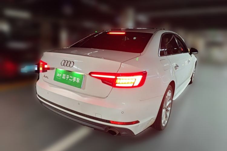 Used Audi A4L 2018 30th Anniversary Edition 40 TFSI Fashion Model Rear Right 45 Deg