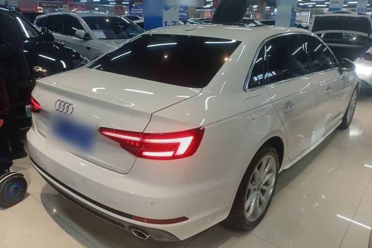 Used Audi A4L 2018 30th Anniversary Edition 40 TFSI Fashion Model Rear Right 45 Deg