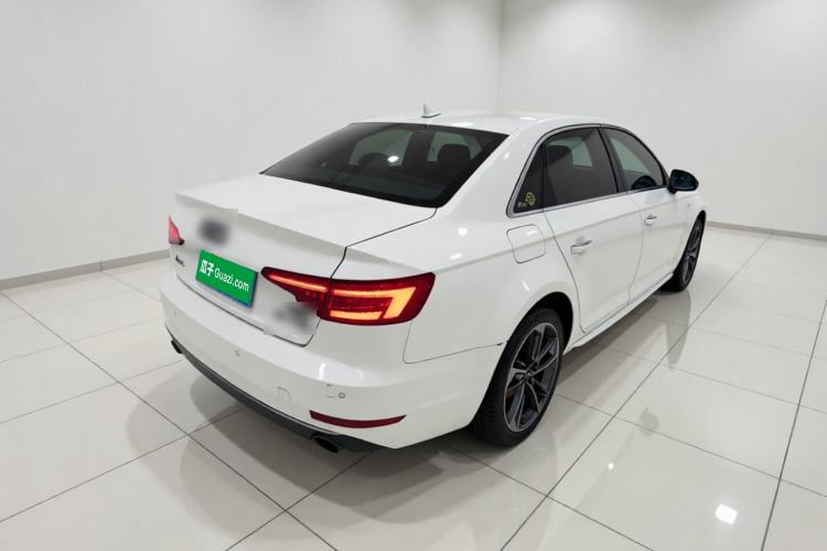Used Audi A4L 2018 30th Anniversary Edition 40 TFSI Trendy Model Rear Right 45 Deg