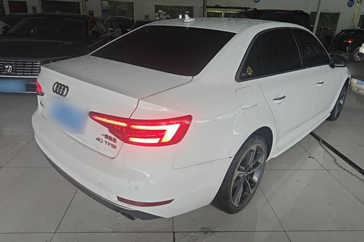 Used Audi A4L 2018 30th Anniversary Edition 40 TFSI Trendy Model Rear Right 45 Deg