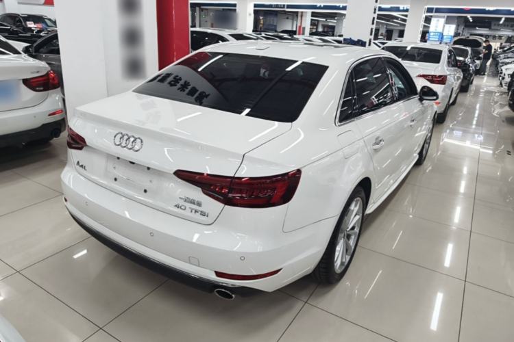 Used Audi A4L 2018 30th Anniversary Edition 40 TFSI Trendy Model Rear Right 45 Deg