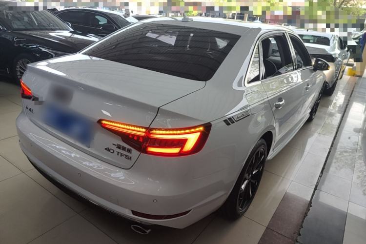 Used Audi A4L 2018 30th Anniversary Edition 40 TFSI Trendy Model Rear Right 45 Deg