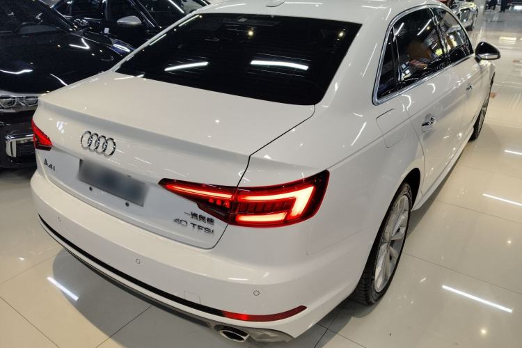Used Audi A4L 2018 30th Anniversary Edition 40 TFSI Fashion Model Rear Right 45 Deg