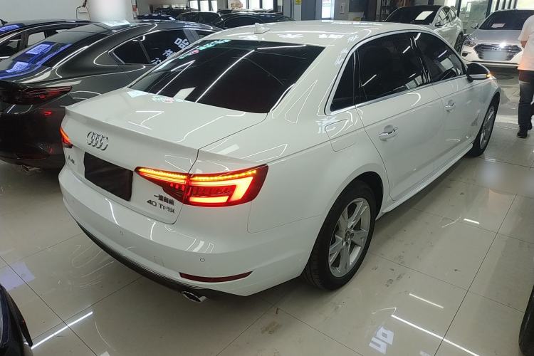 Used Audi A4L 2018 30th Anniversary Edition 40 TFSI Trendy Model Rear Right 45 Deg