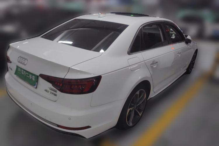 Used Audi A4L 2018 30th Anniversary Edition 40 TFSI Fashion Model Rear Right 45 Deg