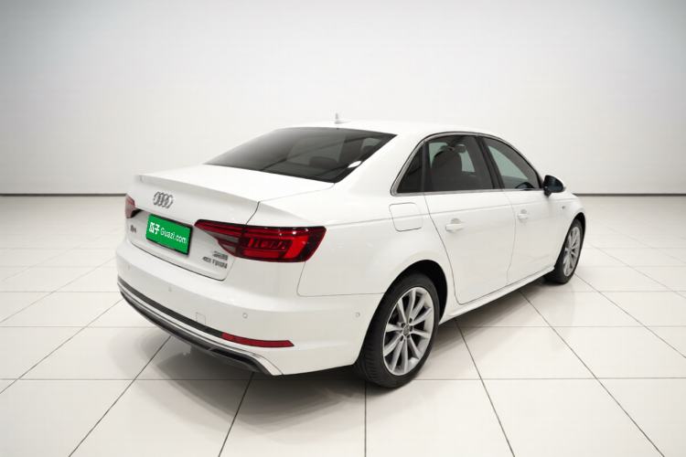 Used Audi A4L 2018 30th Anniversary Edition 40 TFSI Fashion Model Rear Right 45 Deg