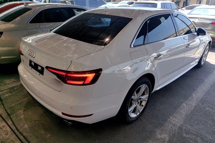 Used Audi A4L 2018 30th Anniversary Edition 40 TFSI Trendy Model Rear Right 45 Deg