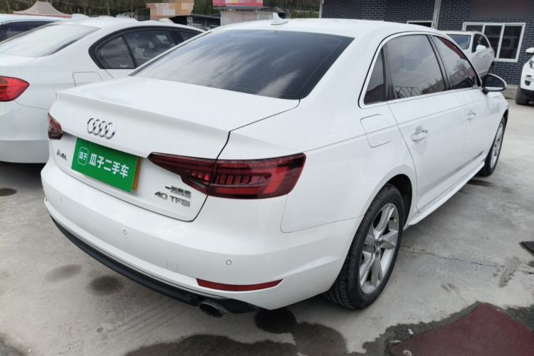 Used Audi A4L 2018 30th Anniversary Edition 40 TFSI Trendy Model Rear Right 45 Deg