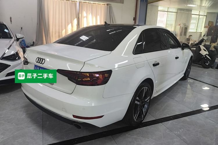 Used Audi A4L 2018 30th Anniversary Edition 40 TFSI Trendy Model Rear Right 45 Deg