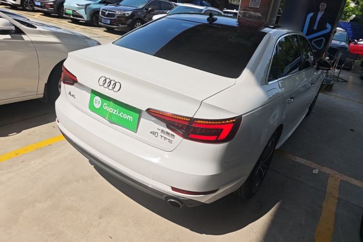 Used Audi A4L 2018 30th Anniversary Edition 40 TFSI Trendy Model Rear Right 45 Deg