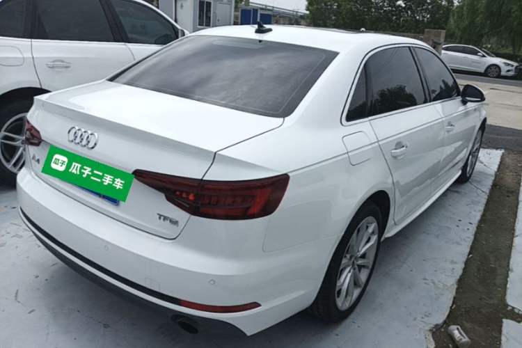 Used Audi A4L 2018 30th Anniversary Edition 40 TFSI Fashion Model Rear Right 45 Deg