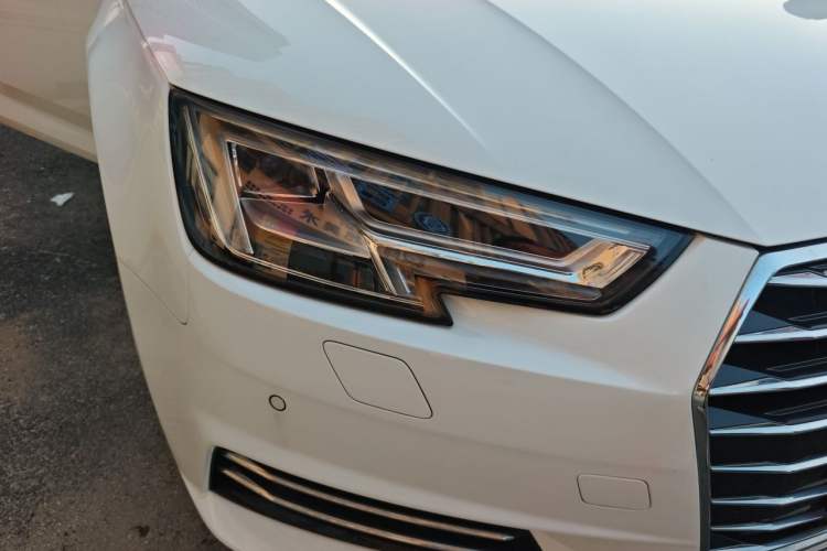 Used Audi A4L 2018 30th Anniversary Edition 40 TFSI Trendy Model Right Front Headlight