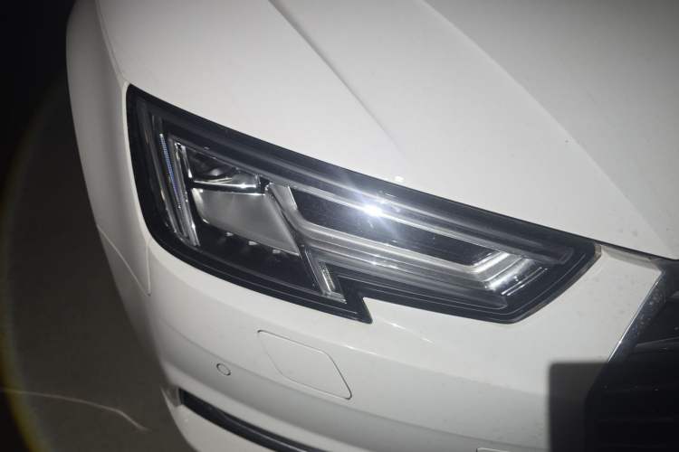 Used Audi A4L 2018 30th Anniversary Edition 40 TFSI Trendy Model Right Front Headlight