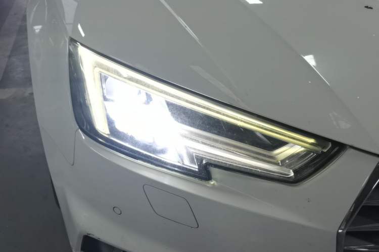 Used Audi A4L 2018 30th Anniversary Edition 45 TFSI quattro Individual Sport Edition Right Front Headlight