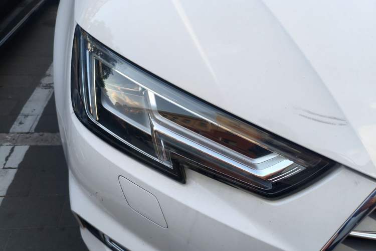Used Audi A4L 2018 30th Anniversary Edition 40 TFSI Fashion Model Right Front Headlight