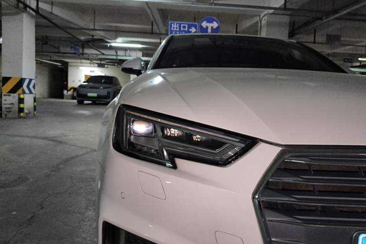 Used Audi A4L 2018 30th Anniversary Edition 40 TFSI Sport Edition Right Front Headlight