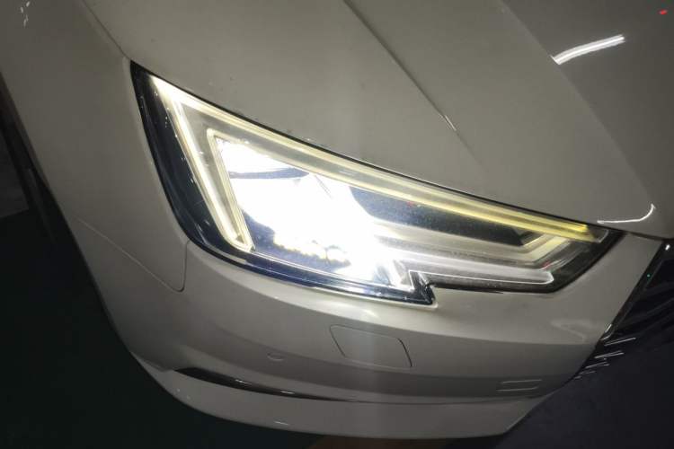 Used Audi A4L 2018 30th Anniversary Edition 40 TFSI Trendy Model Right Front Headlight