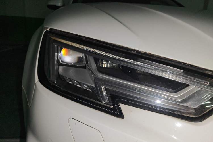 Used Audi A4L 2018 30th Anniversary Edition 40 TFSI Fashion Model Right Front Headlight