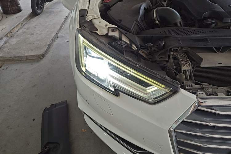 Used Audi A4L 2018 30th Anniversary Edition 40 TFSI Fashion Model Right Front Headlight