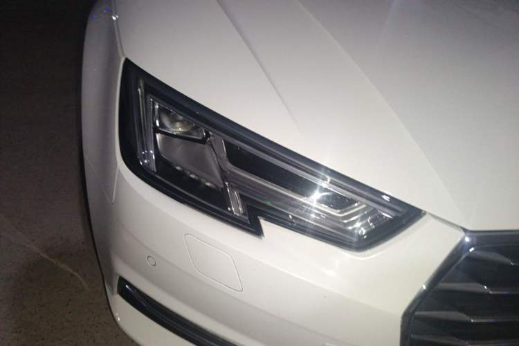 Used Audi A4L 2018 30th Anniversary Edition 40 TFSI Trendy Model Right Front Headlight