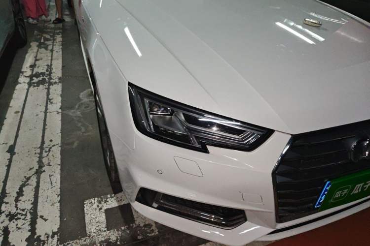 Used Audi A4L 2018 30th Anniversary Edition 45 TFSI quattro Individual Sport Edition Right Front Headlight