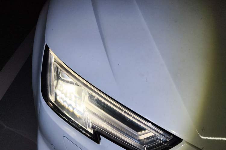 Used Audi A4L 2018 30th Anniversary Edition 40 TFSI Sport Edition Right Front Headlight