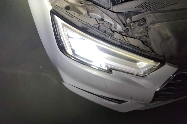 Used Audi A4L 2018 30th Anniversary Edition 40 TFSI Fashion Model Right Front Headlight