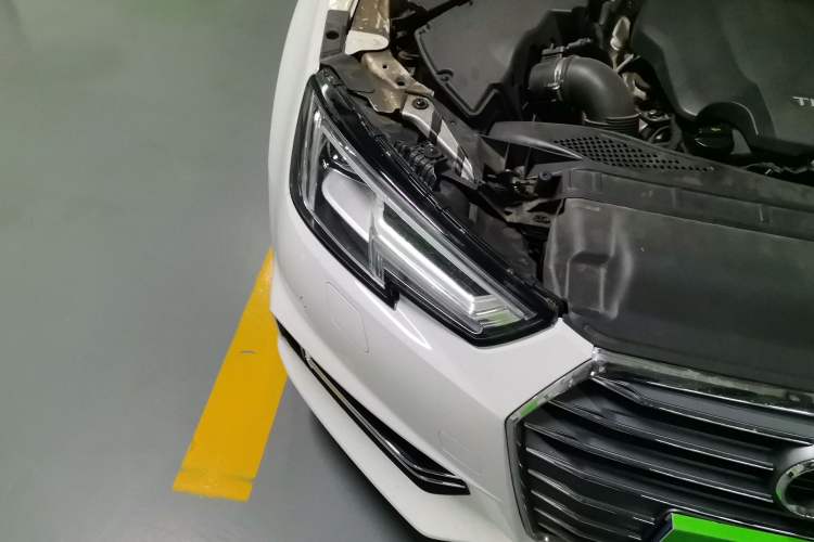 Used Audi A4L 2018 30th Anniversary Edition 40 TFSI Fashion Model Right Front Headlight