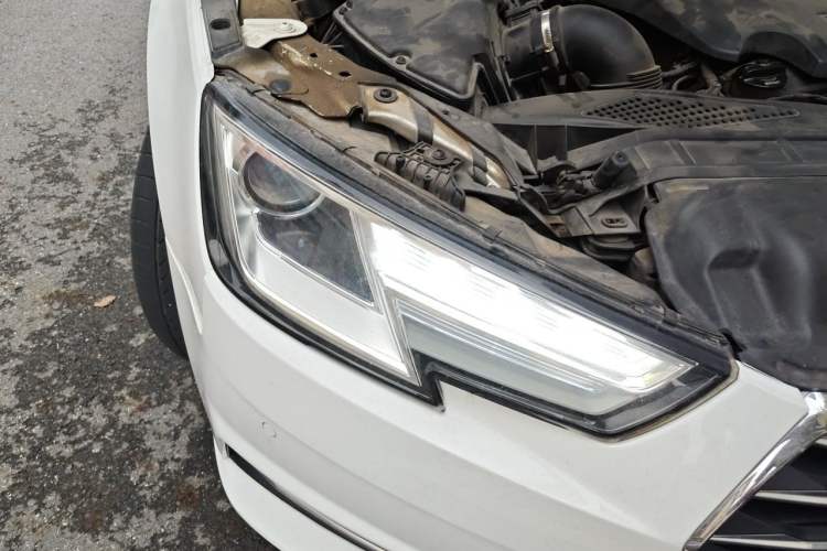 Used Audi A4L 2018 30th Anniversary Edition 40 TFSI Fashion Model Right Front Headlight