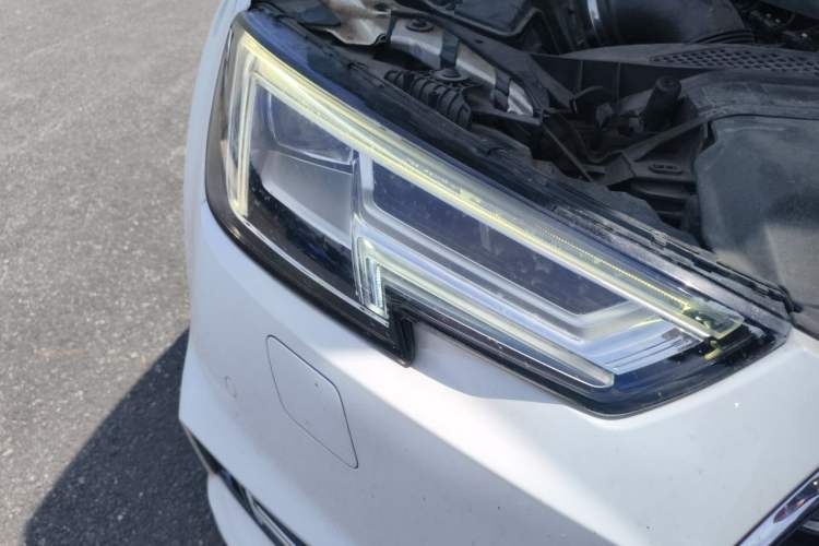 Used Audi A4L 2018 30th Anniversary Edition 45 TFSI quattro Individual Sport Edition Right Front Headlight