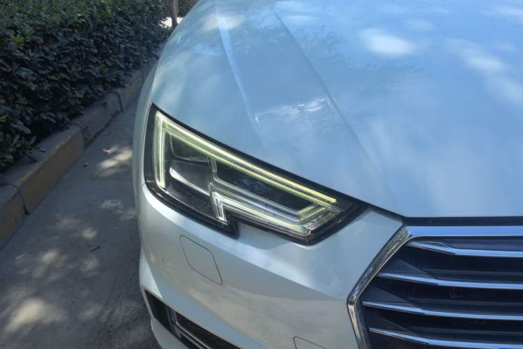 Used Audi A4L 2018 30th Anniversary Edition 40 TFSI Fashion Model Right Front Headlight