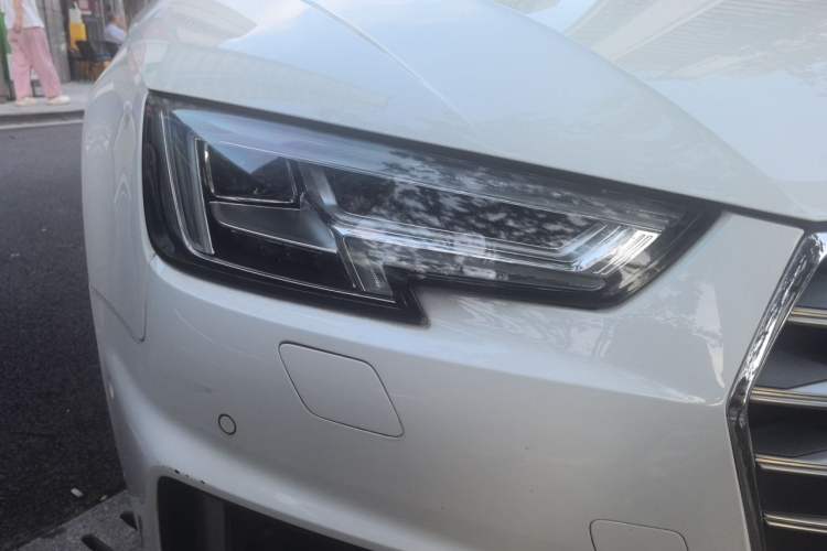 Used Audi A4L 2018 30th Anniversary Edition 40 TFSI Fashion Model Right Front Headlight