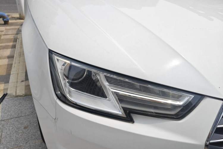 Used Audi A4L 2018 30th Anniversary Edition 30 TFSI Ambition Model Right Front Headlight