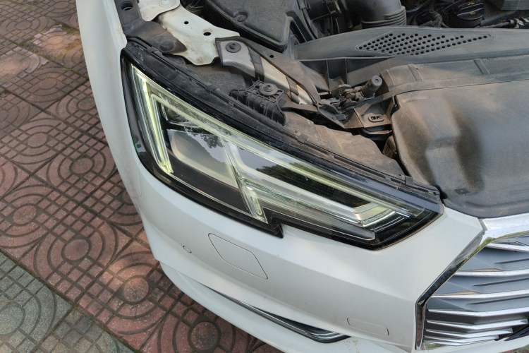 Used Audi A4L 2018 30th Anniversary Edition 40 TFSI Fashion Model Right Front Headlight