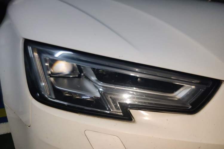 Used Audi A4L 2018 30th Anniversary Edition 40 TFSI Trendy Model Right Front Headlight