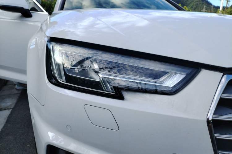 Used Audi A4L 2018 30th Anniversary Edition 40 TFSI Fashion Model Right Front Headlight