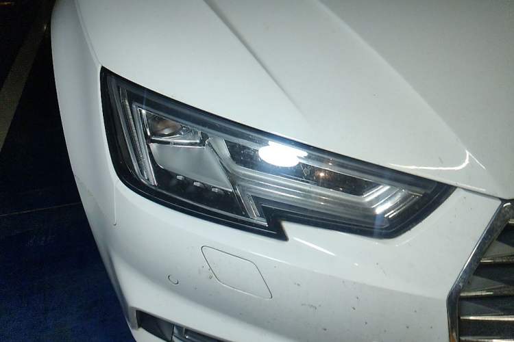 Used Audi A4L 2018 30th Anniversary Edition 40 TFSI Fashion Model Right Front Headlight