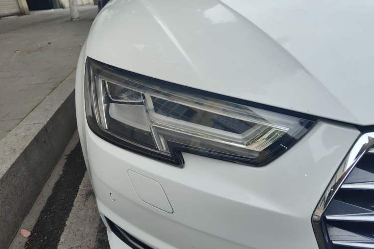 Used Audi A4L 2018 30th Anniversary Edition 40 TFSI Trendy Model Right Front Headlight