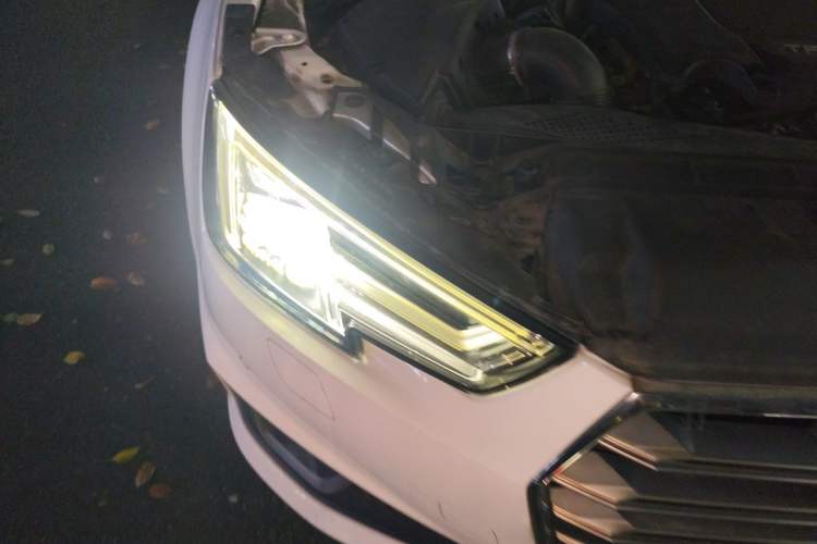 Used Audi A4L 2018 30th Anniversary Edition 40 TFSI Fashion Model Right Front Headlight