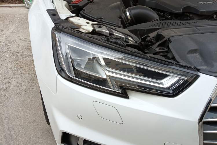 Used Audi A4L 2018 30th Anniversary Edition 45 TFSI quattro Individual Sport Edition Right Front Headlight