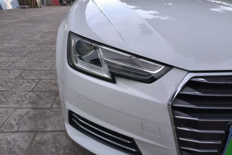 Used Audi A4L 2018 30th Anniversary Edition 40 TFSI Trendy Model Right Front Headlight