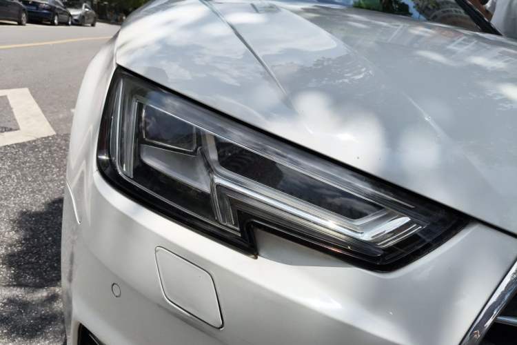 Used Audi A4L 2018 30th Anniversary Edition 40 TFSI Trendy Model Right Front Headlight