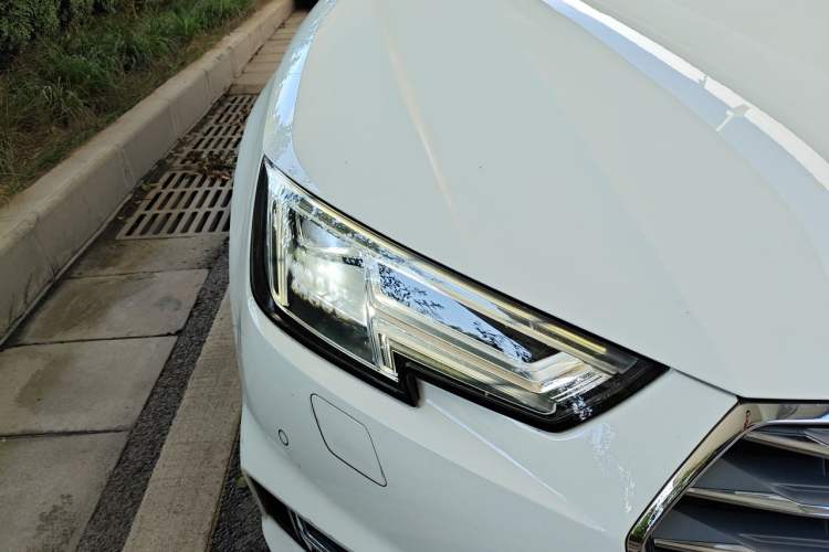 Used Audi A4L 2018 30th Anniversary Edition 40 TFSI Fashion Model Right Front Headlight