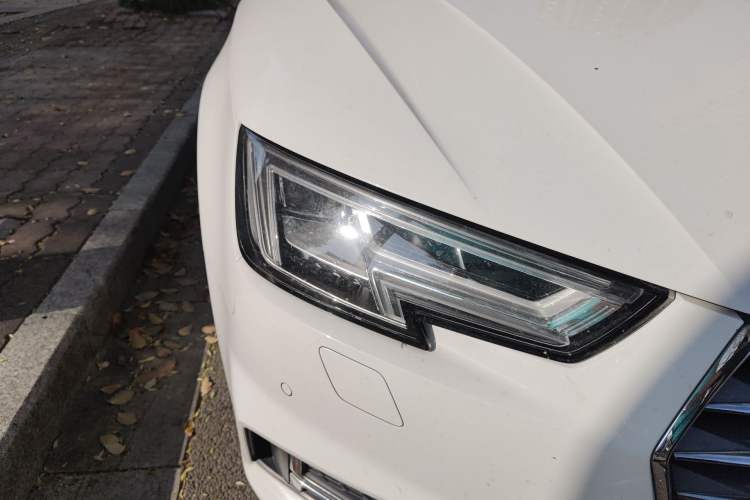 Used Audi A4L 2018 30th Anniversary Edition 40 TFSI Fashion Model Right Front Headlight